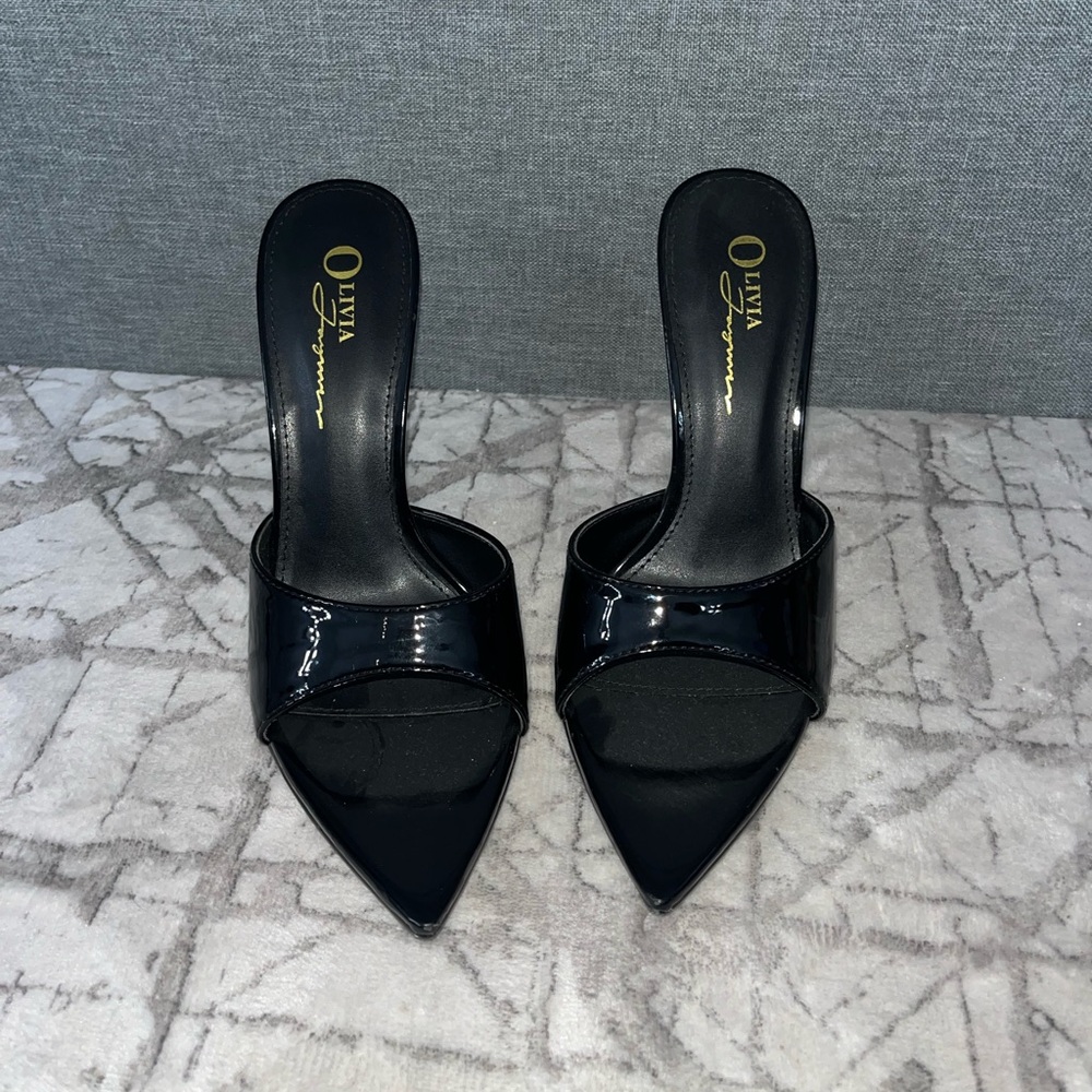 Point toe heels